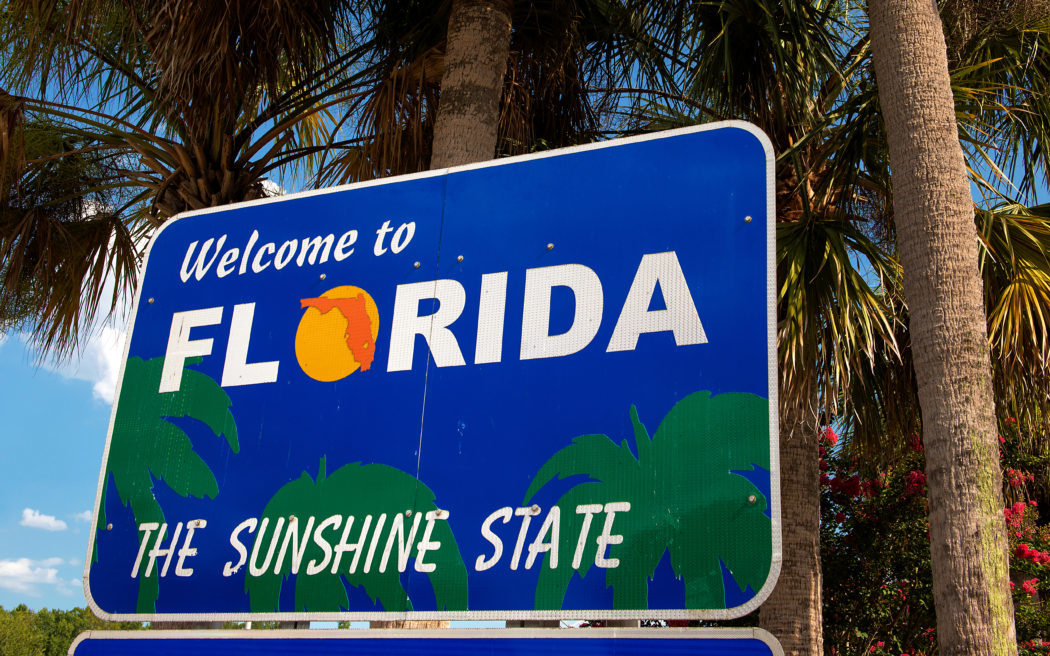 blue "welcome to florida" sign